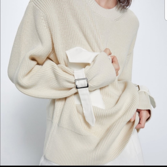 ZARA Knit Sweater with Pocket - Picture 2 of 10